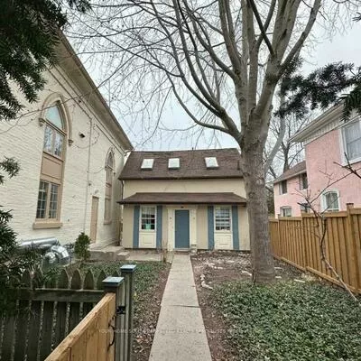 16-18, Mosley, Aurora Village, Aurora