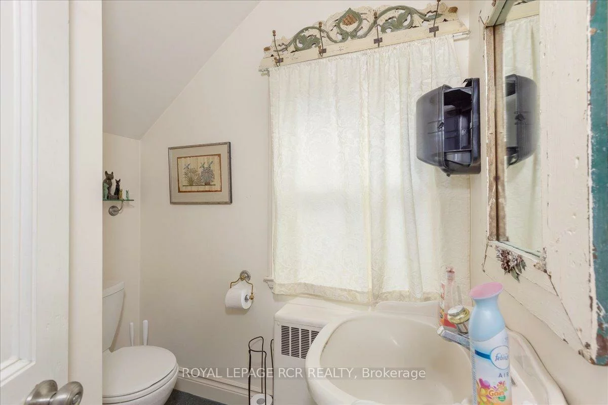 50, Wellington, Aurora Village, Aurora