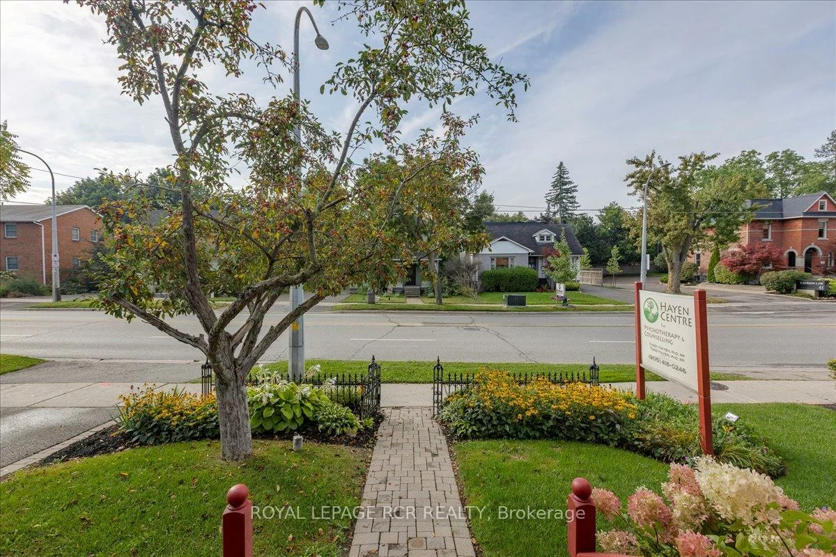 50, Wellington, Aurora Village, Aurora