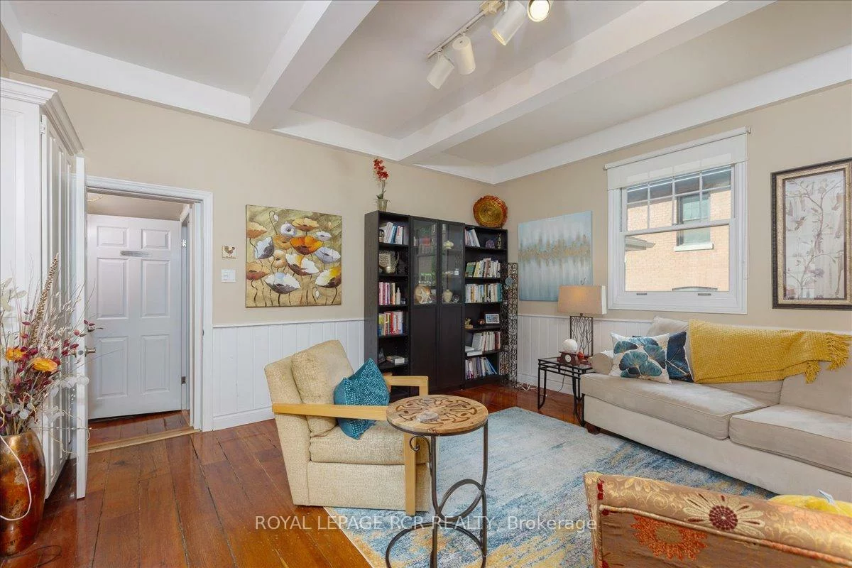 50, Wellington, Aurora Village, Aurora