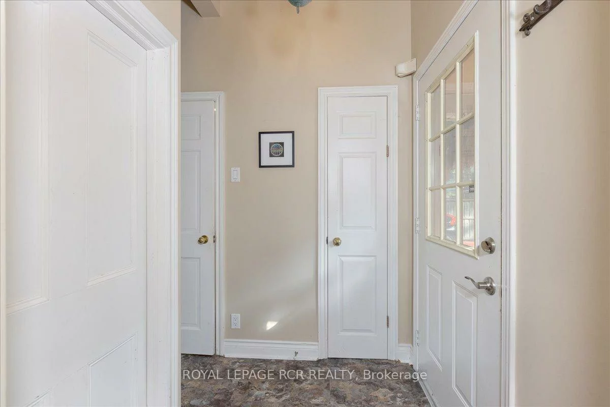 50, Wellington, Aurora Village, Aurora