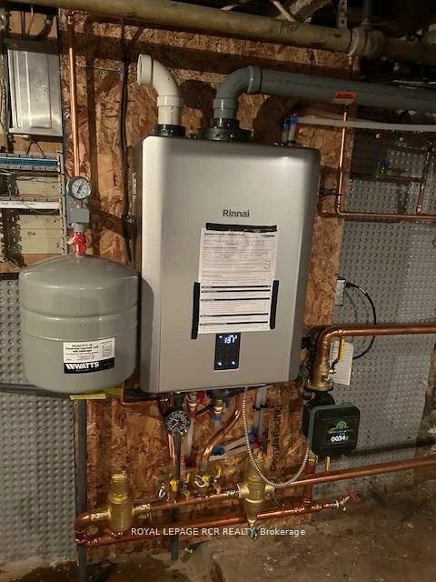 50, Wellington, Aurora Village, Aurora