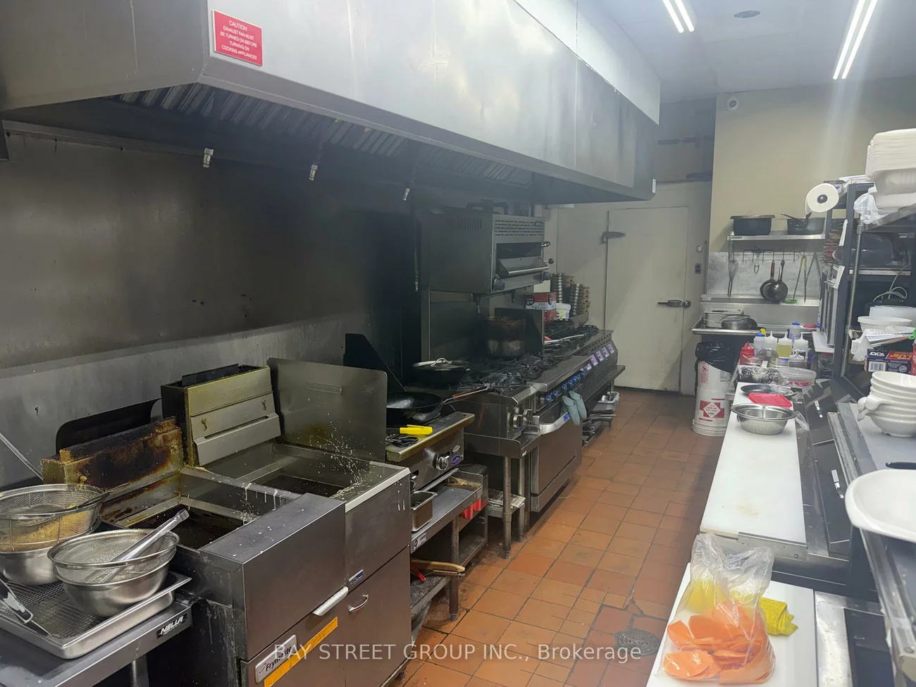 155, Wellington, Bayview Wellington, Aurora