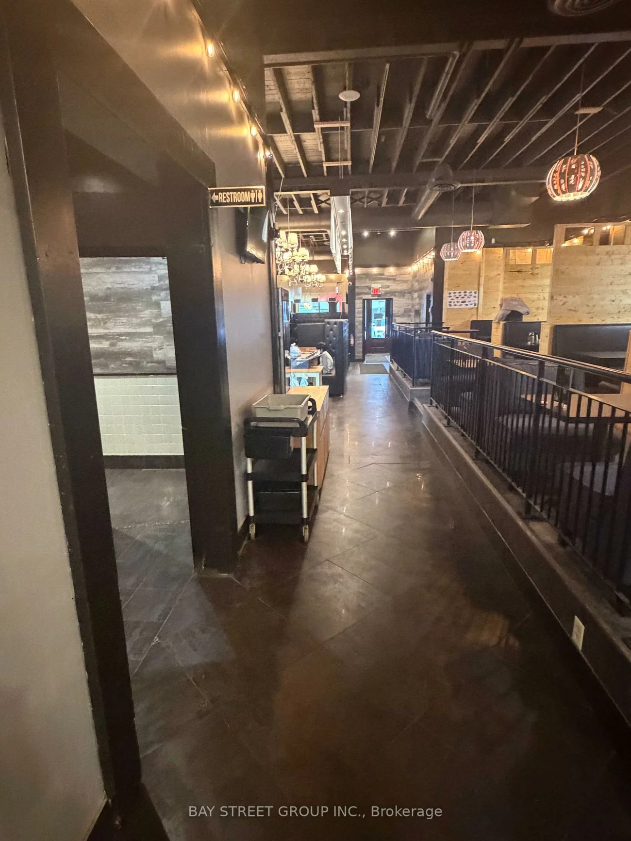 155, Wellington, Bayview Wellington, Aurora