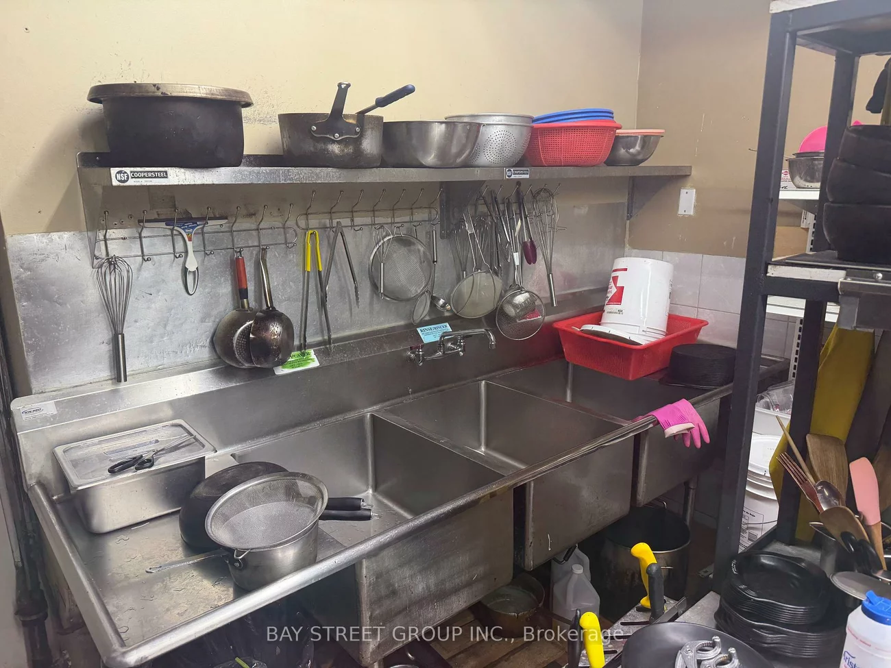 155, Wellington, Bayview Wellington, Aurora