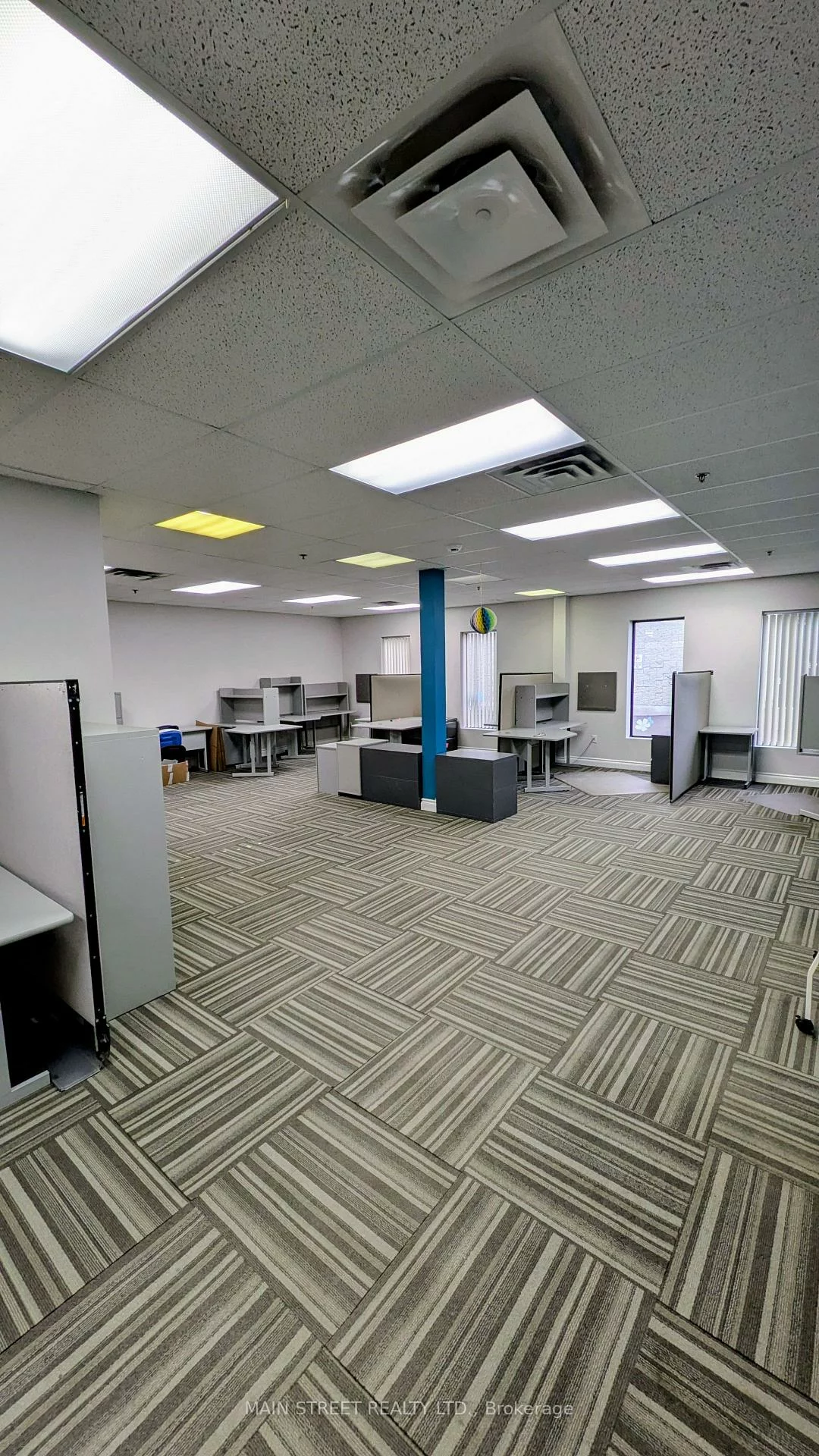 350, Industrial, Aurora Village, Aurora