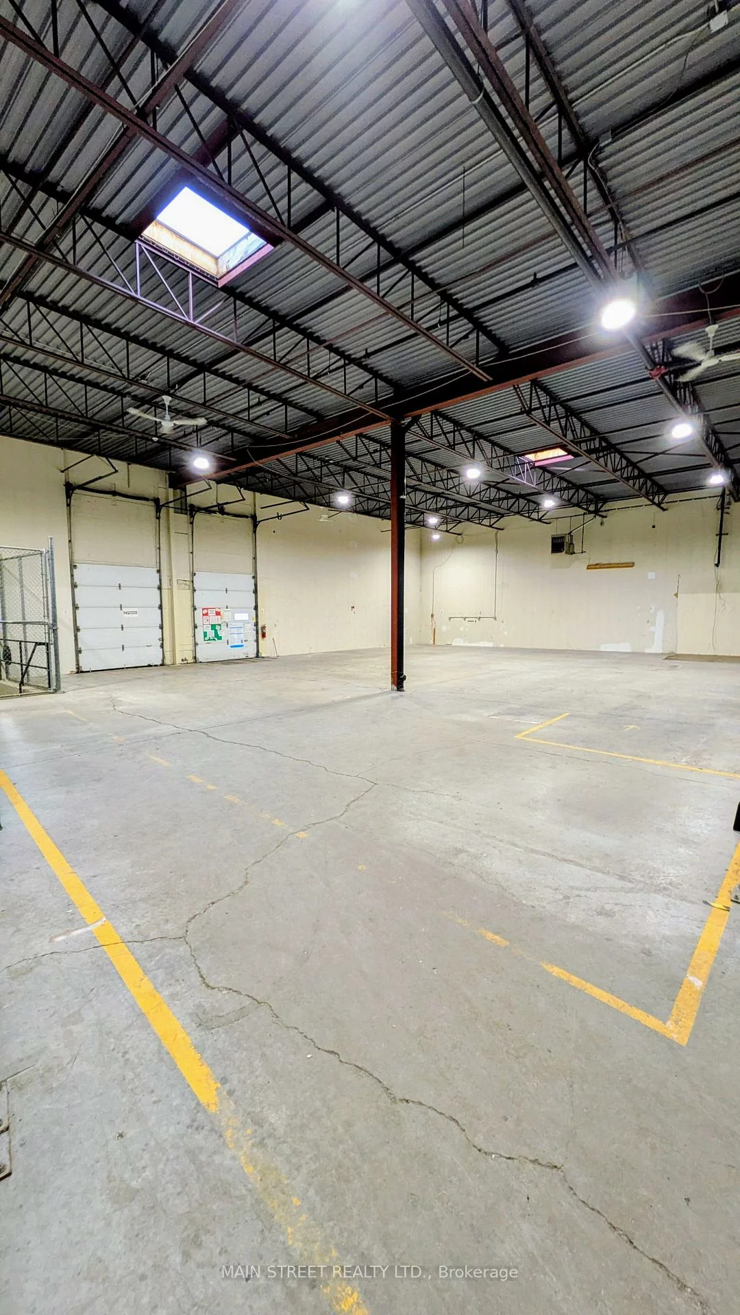 350, Industrial, Aurora Village, Aurora