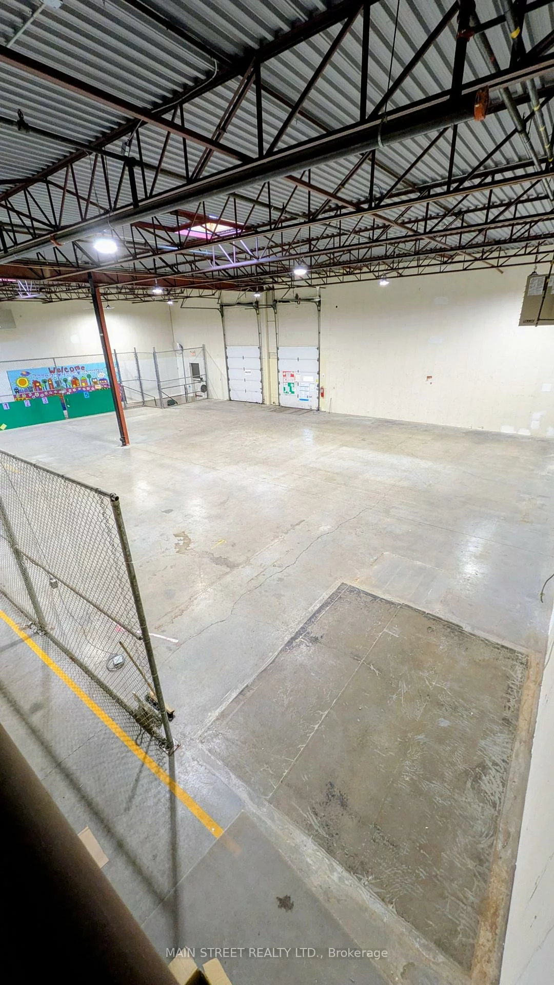 350, Industrial, Aurora Village, Aurora