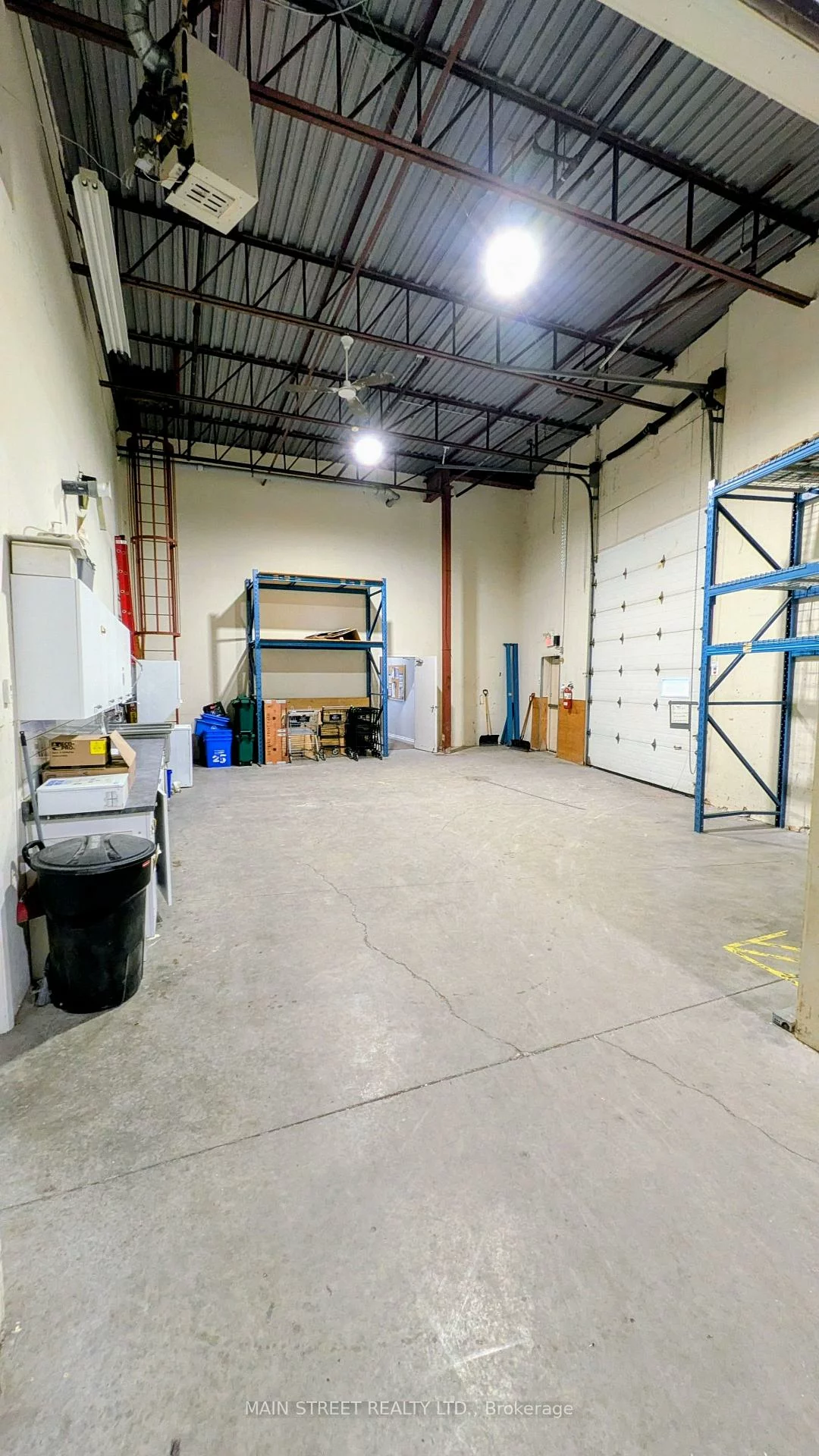 350, Industrial, Aurora Village, Aurora