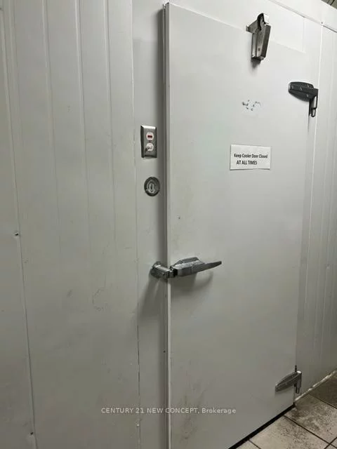 14800, Yonge, Aurora Highlands, Aurora