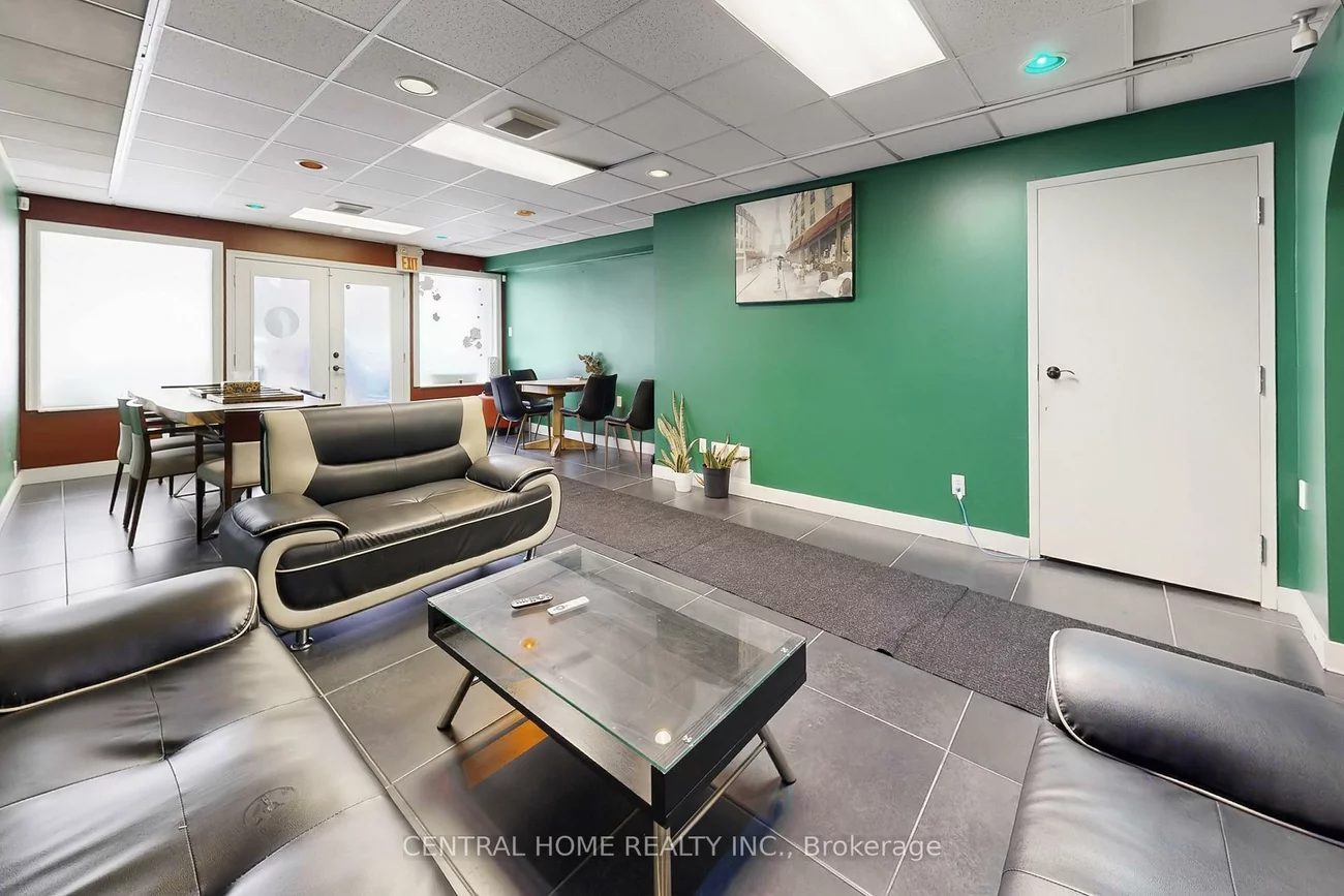 15231, Yonge, Aurora Village, Aurora