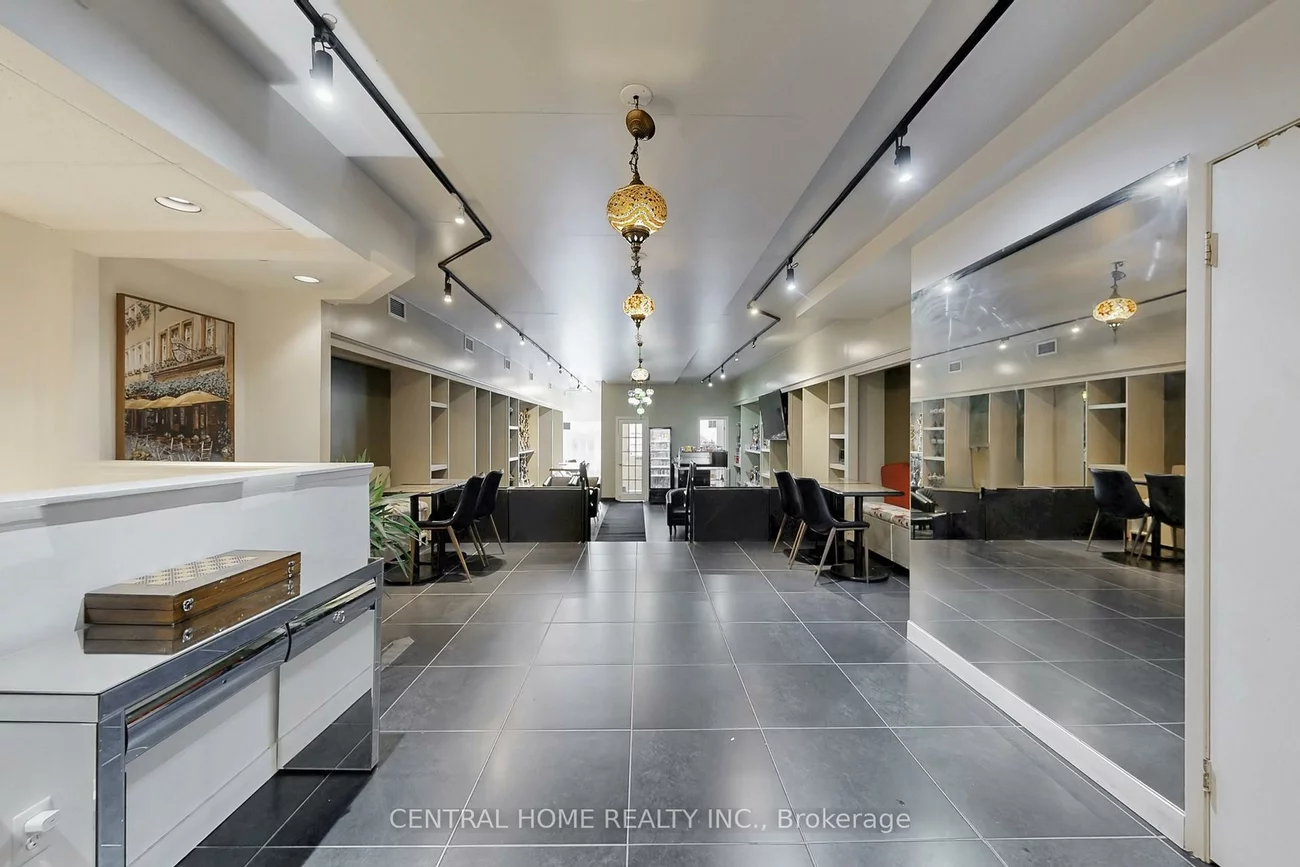 15231, Yonge, Aurora Village, Aurora