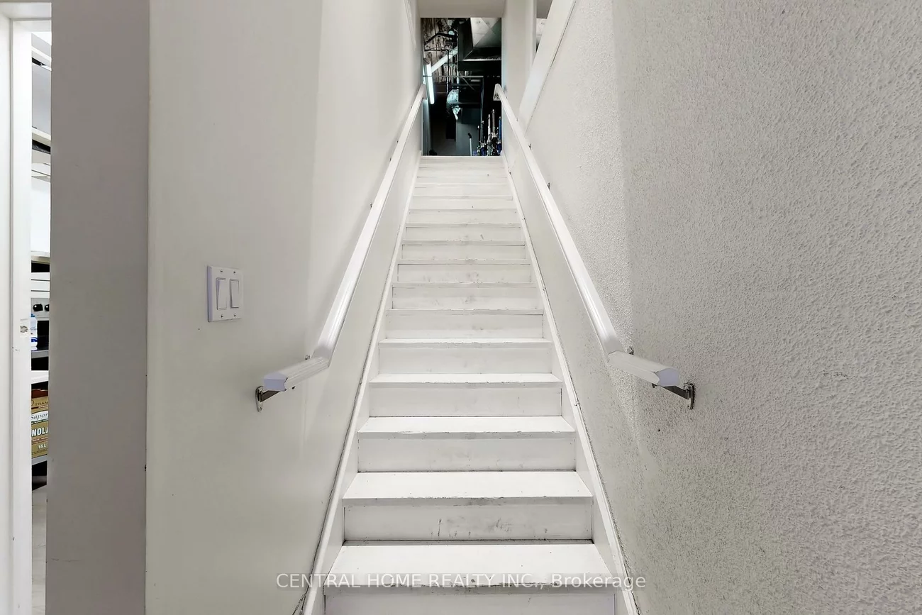 15231, Yonge, Aurora Village, Aurora