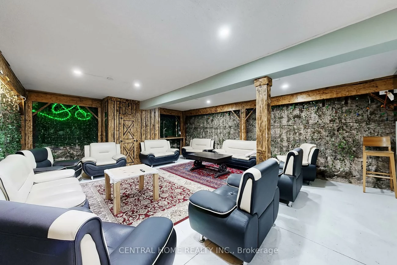 15231, Yonge, Aurora Village, Aurora