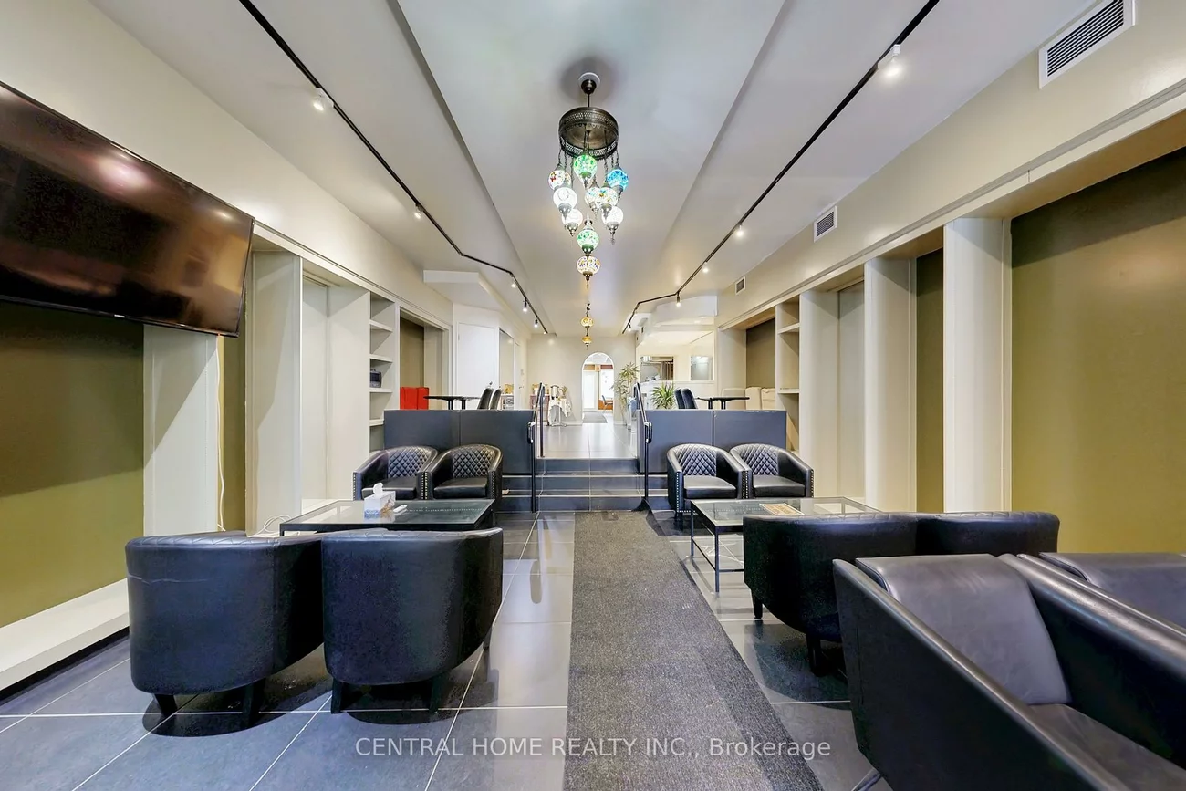 15231, Yonge, Aurora Village, Aurora