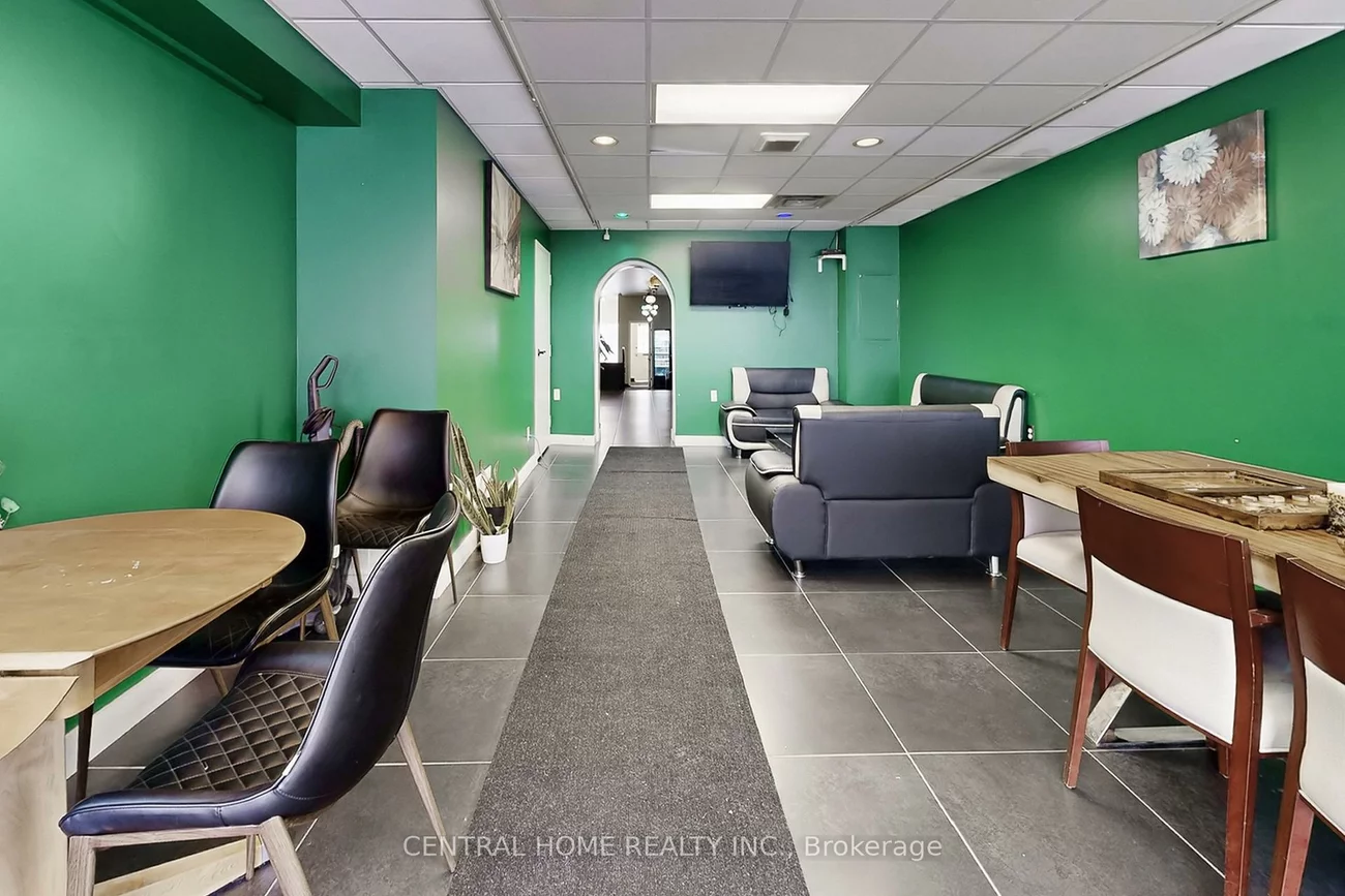 15231, Yonge, Aurora Village, Aurora