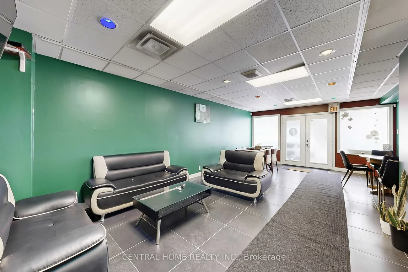 15231, Yonge, Aurora Village, Aurora