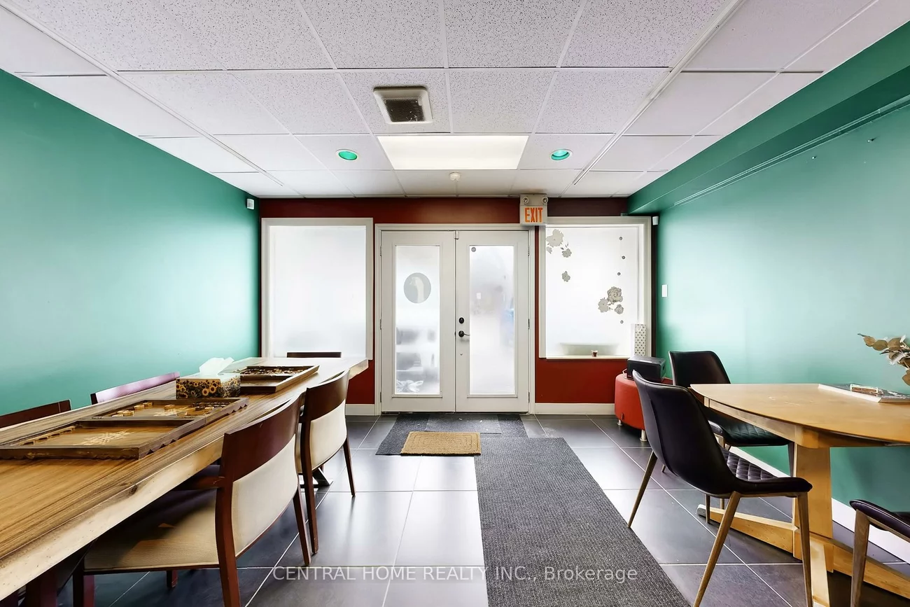 15231, Yonge, Aurora Village, Aurora