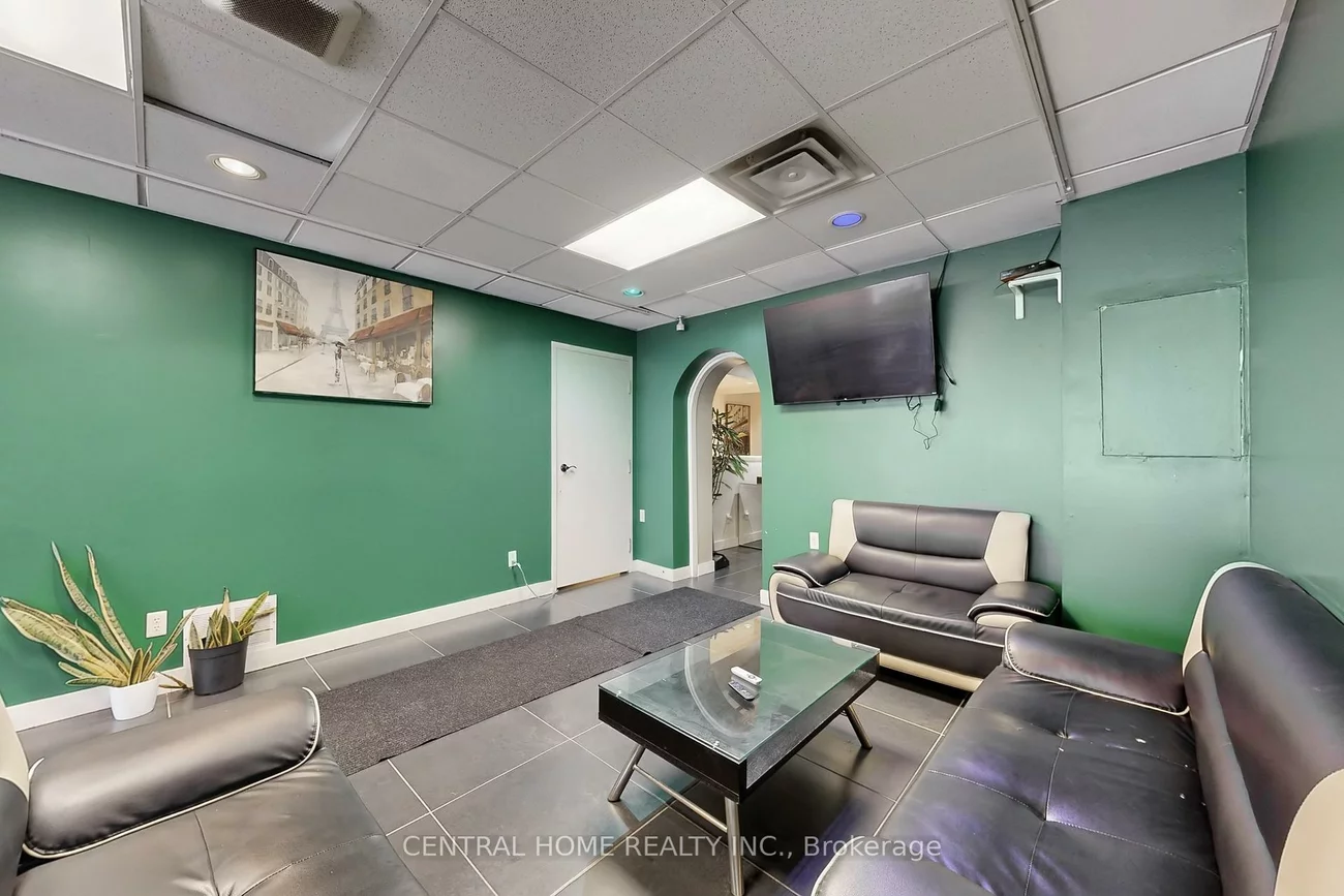 15231, Yonge, Aurora Village, Aurora