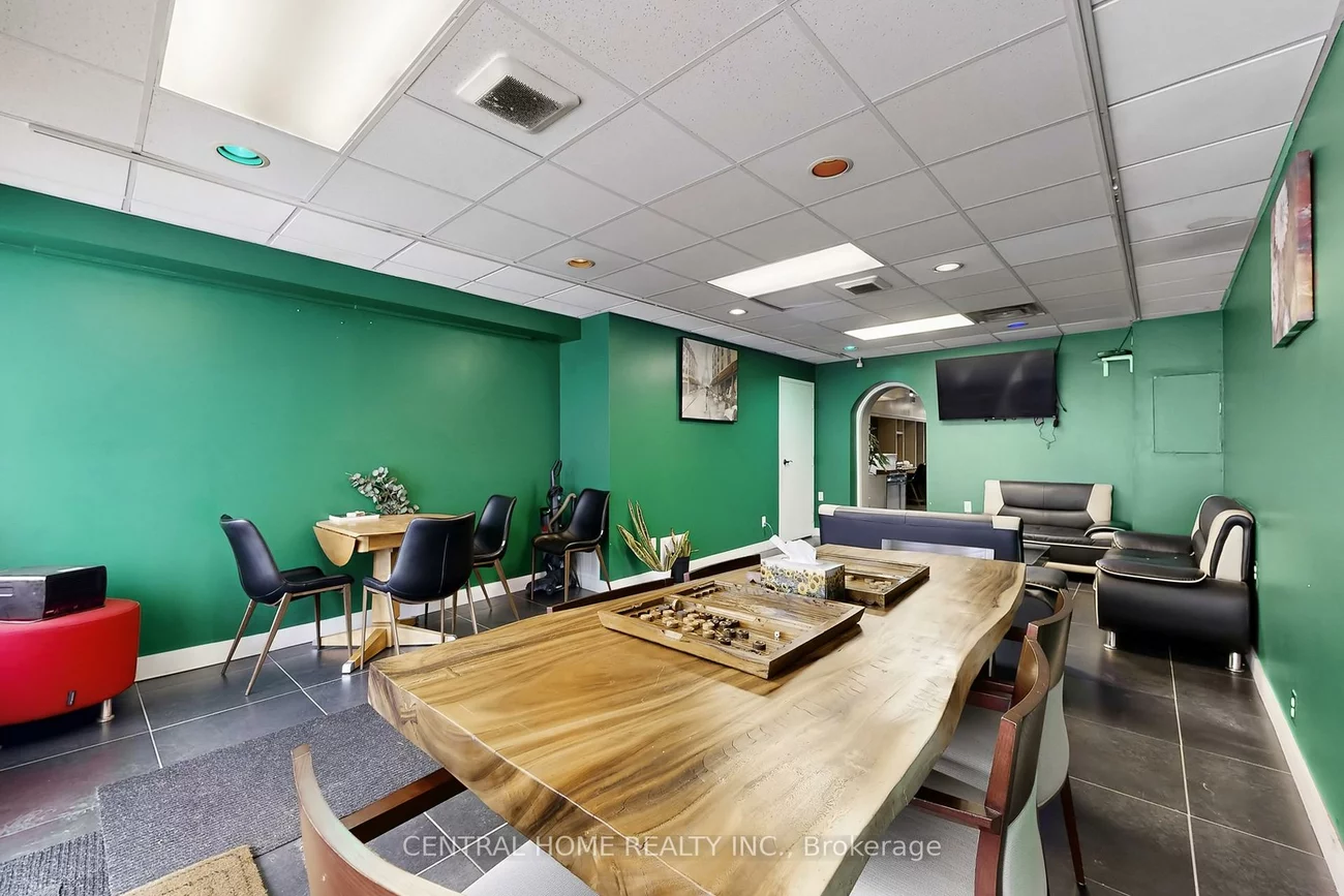 15231, Yonge, Aurora Village, Aurora