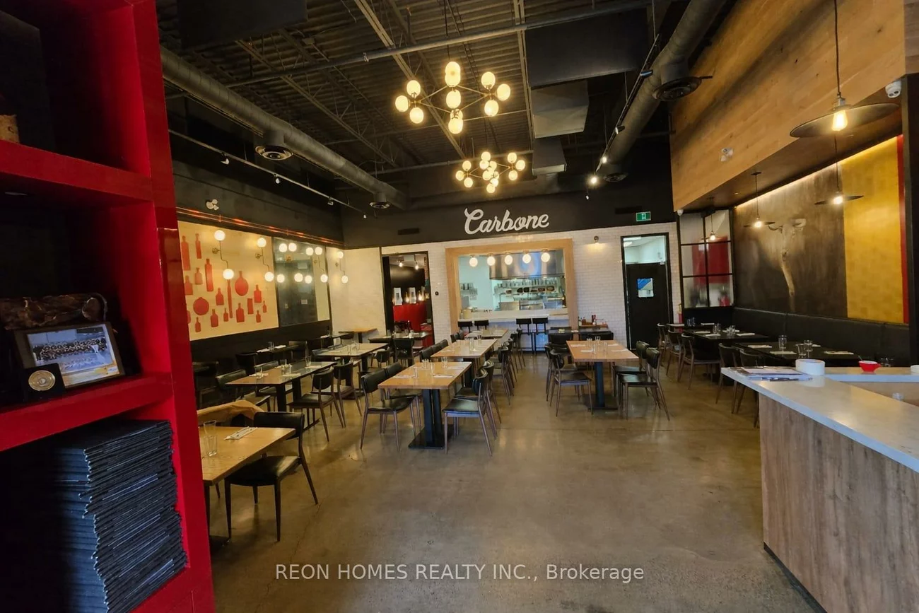 233, Earl Stewart, Bayview Wellington, Aurora