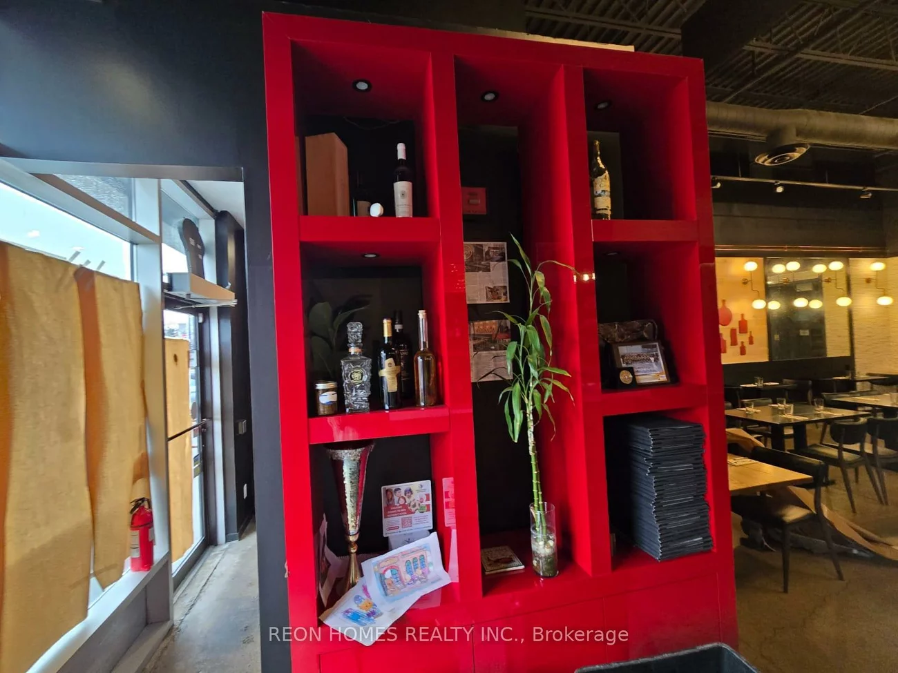 233, Earl Stewart, Bayview Wellington, Aurora