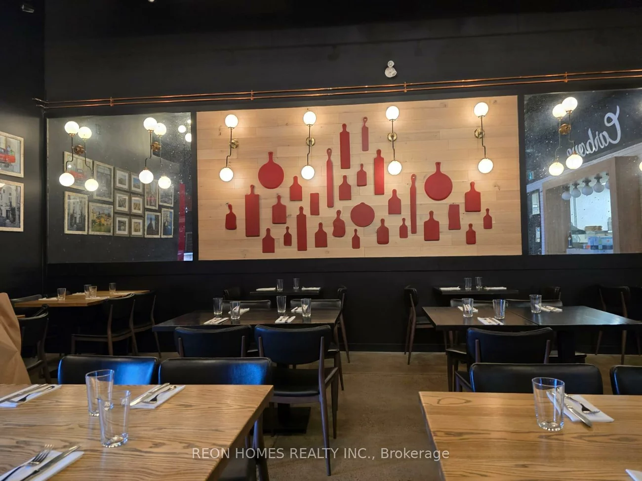 233, Earl Stewart, Bayview Wellington, Aurora