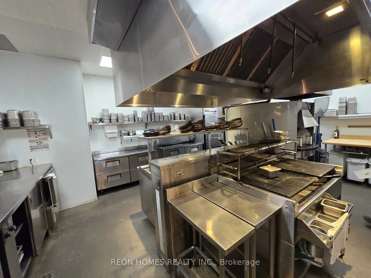 233, Earl Stewart, Bayview Wellington, Aurora