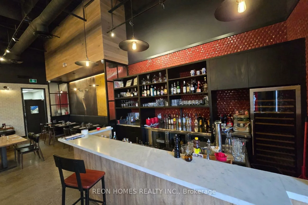 233, Earl Stewart, Bayview Wellington, Aurora