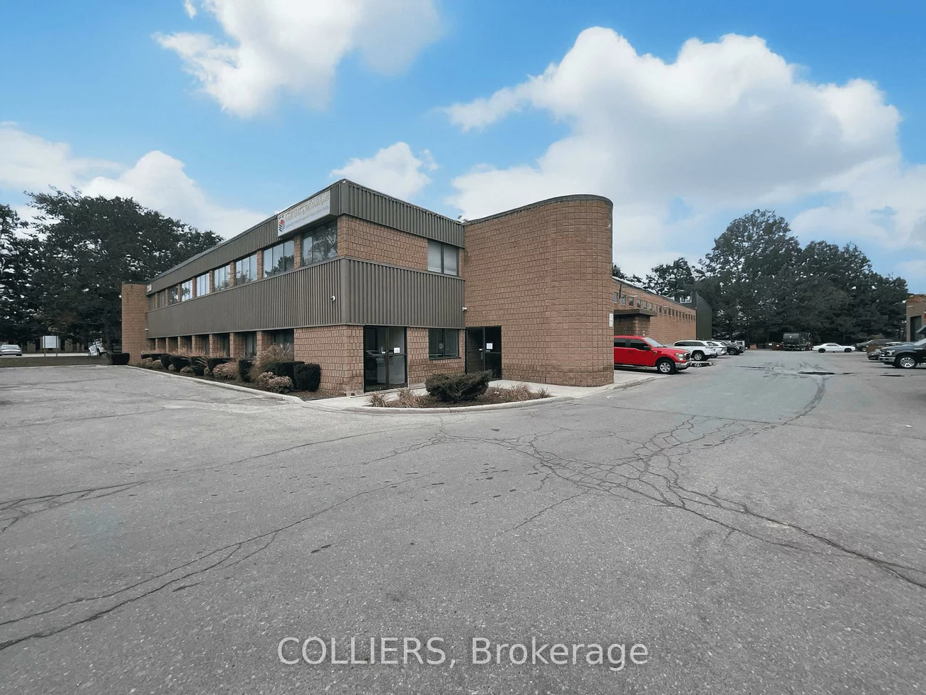 230, Edward, Aurora Village, Aurora