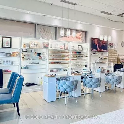 125, Pedersen, Bayview Wellington, Aurora