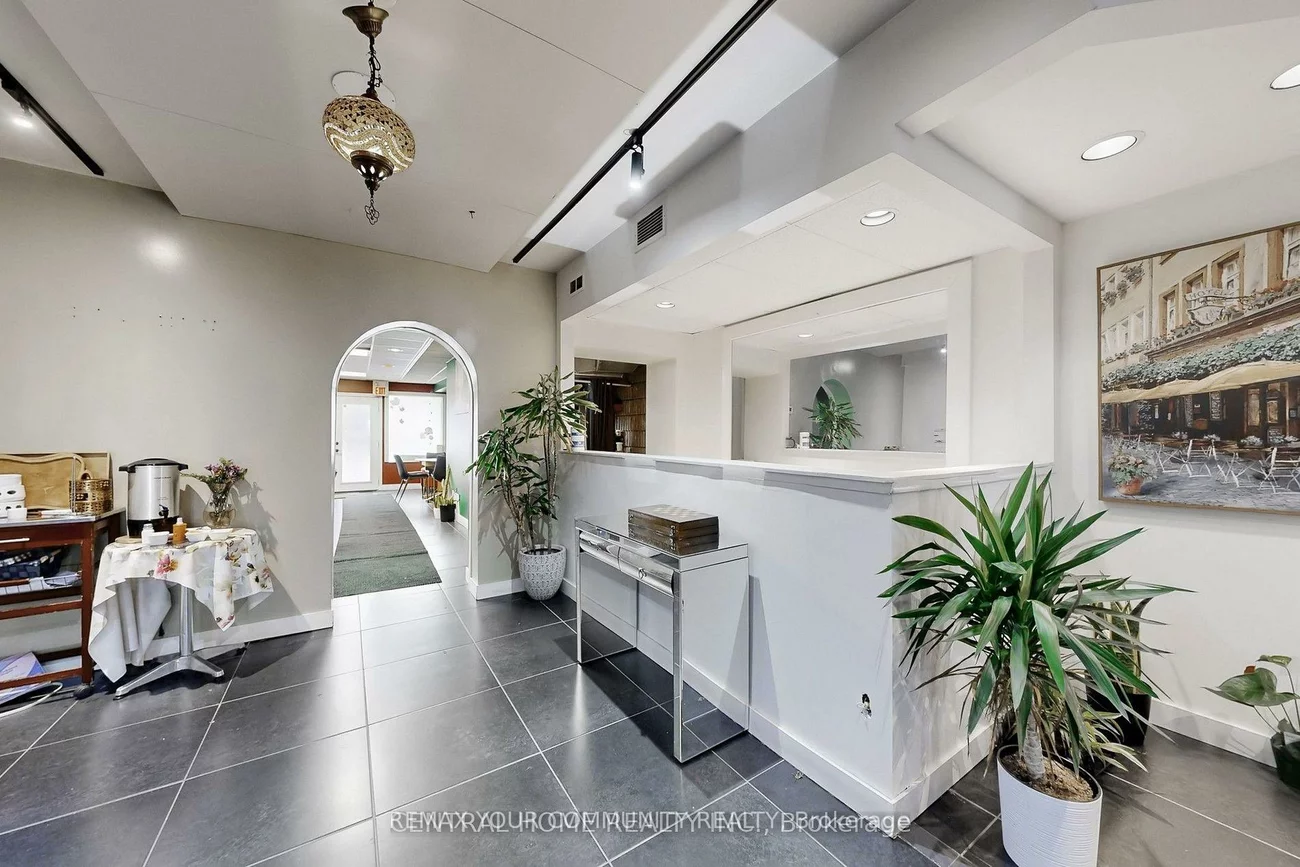 15231, Yonge, Aurora Village, Aurora