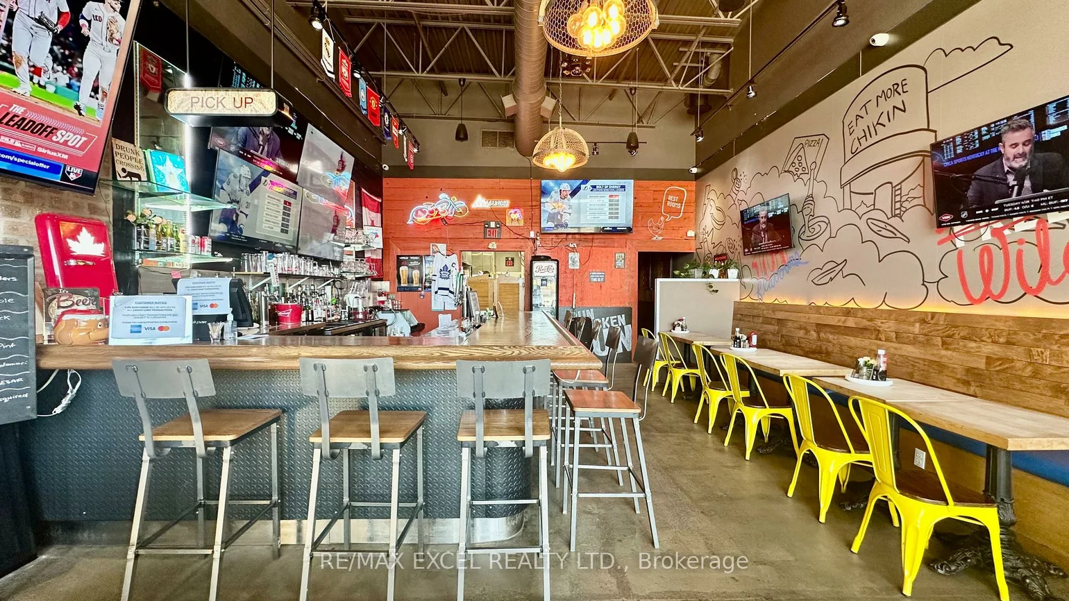 650, Wellington, Bayview Wellington, Aurora