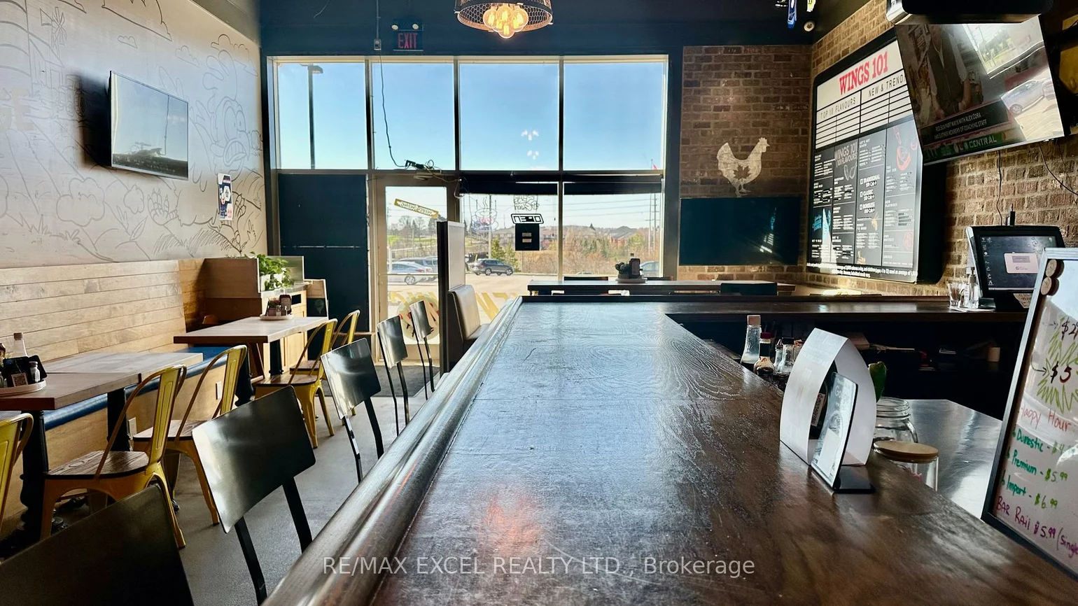 650, Wellington, Bayview Wellington, Aurora