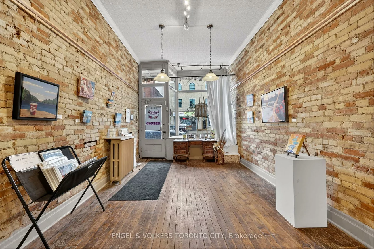 15210, Yonge, Aurora Village, Aurora