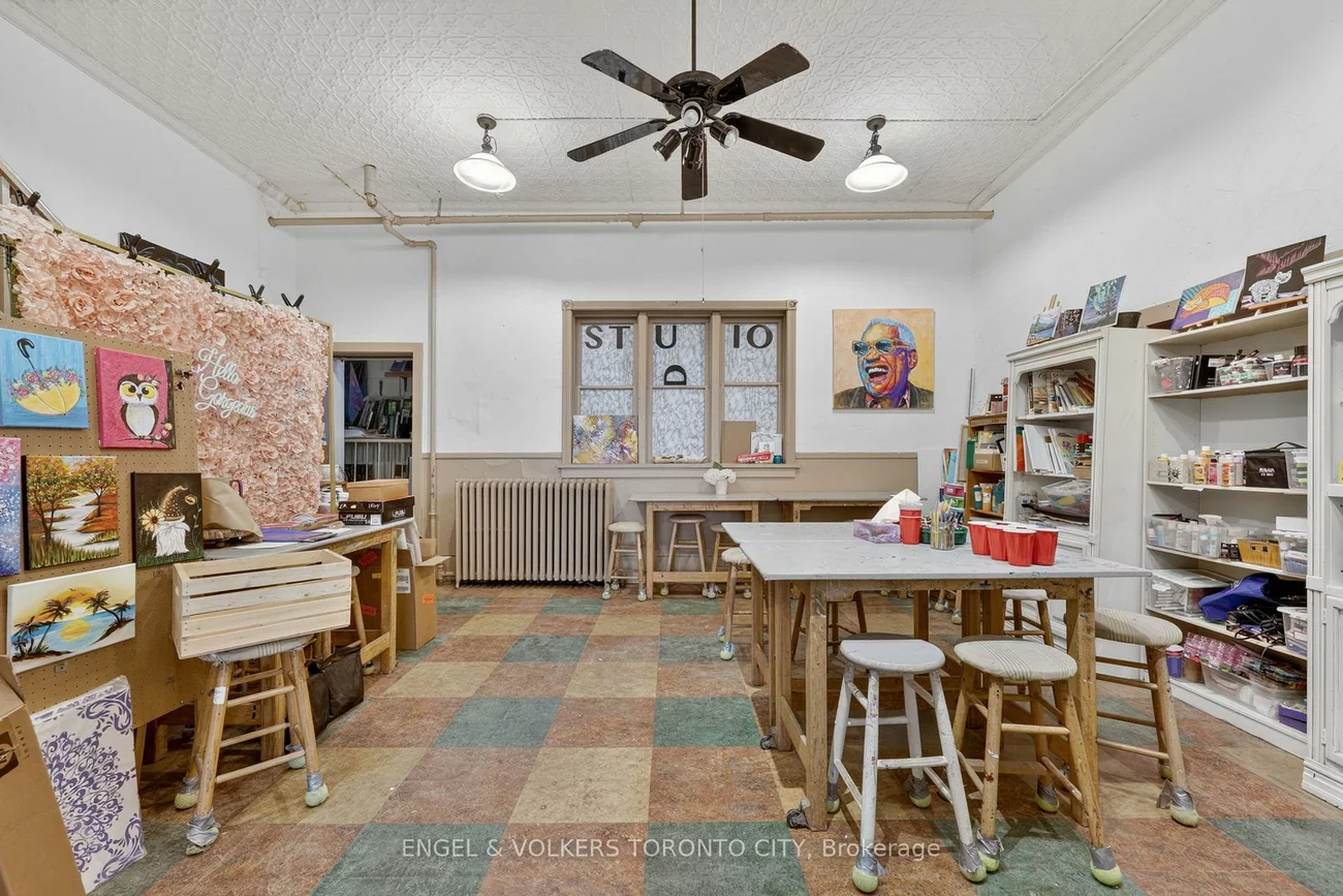 15210, Yonge, Aurora Village, Aurora
