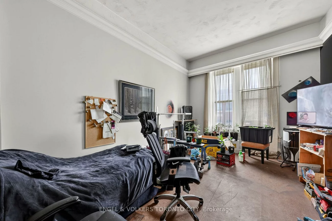 15210, Yonge, Aurora Village, Aurora