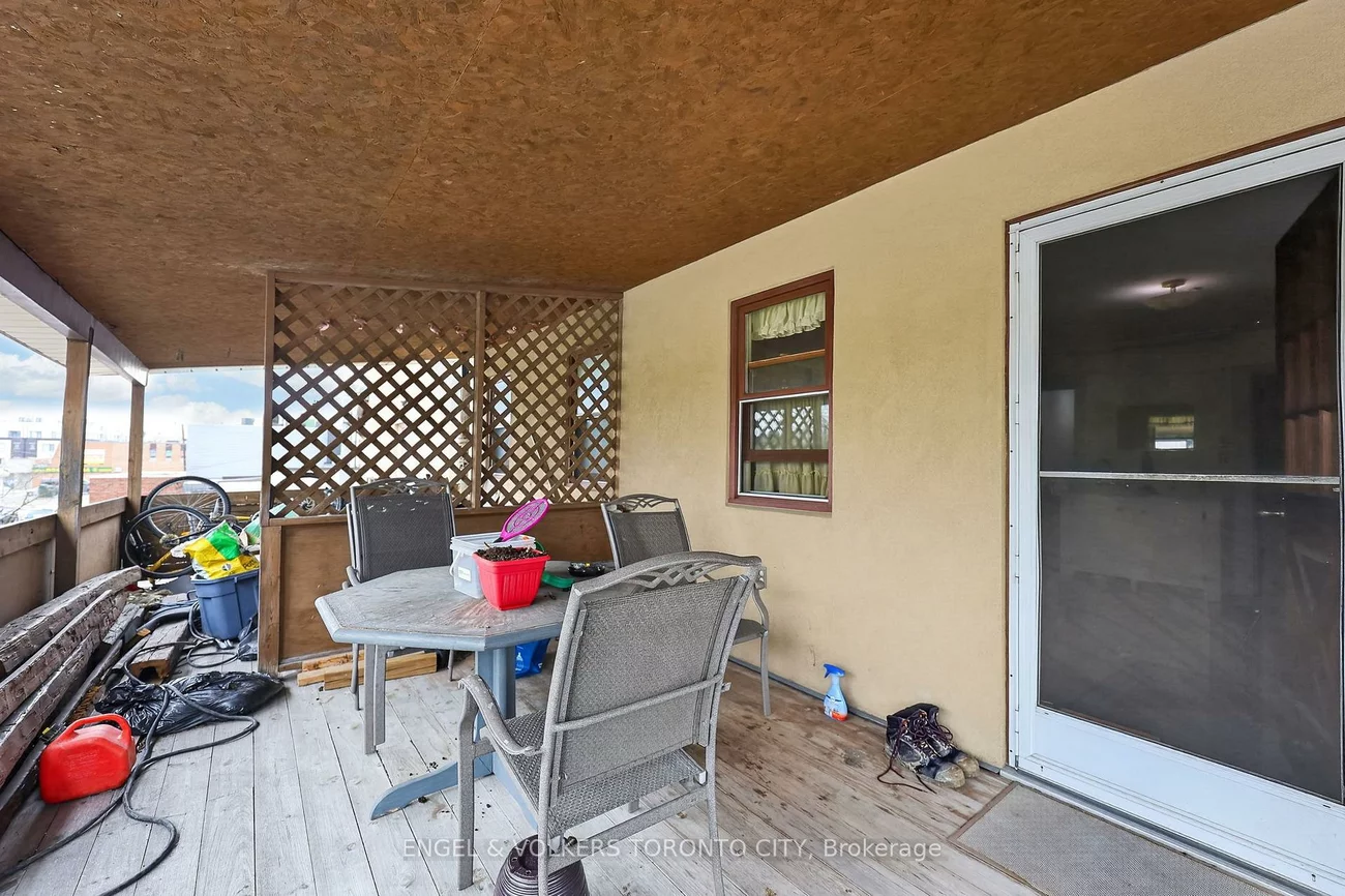 15210, Yonge, Aurora Village, Aurora