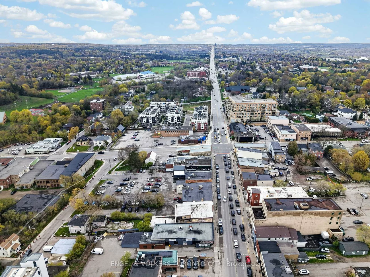 15210, Yonge, Aurora Village, Aurora