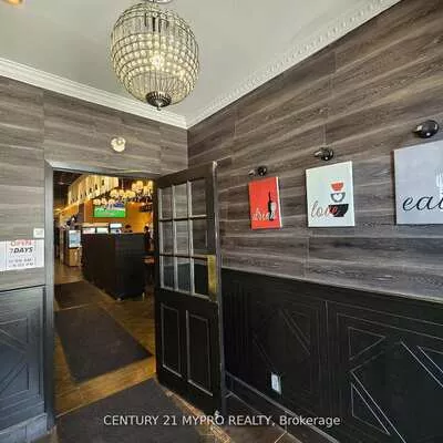 155, Wellington, Bayview Wellington, Aurora