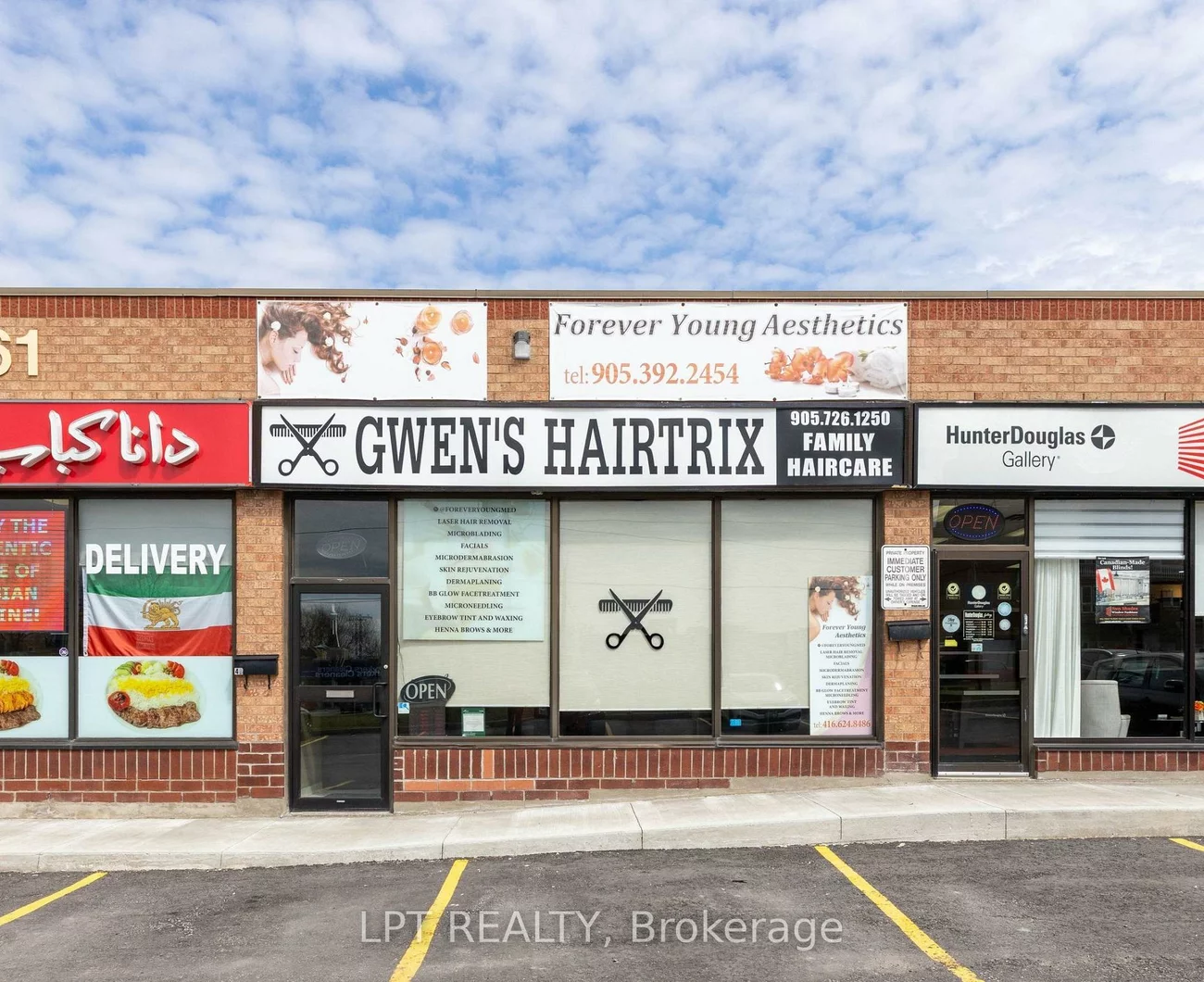 15461, Yonge, Aurora Village, Aurora