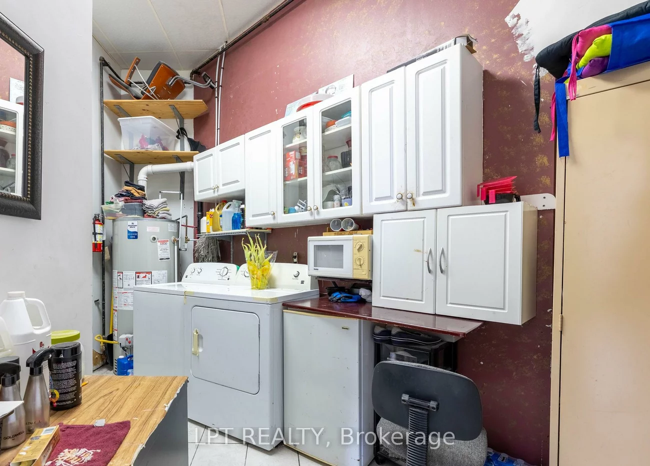 15461, Yonge, Aurora Village, Aurora