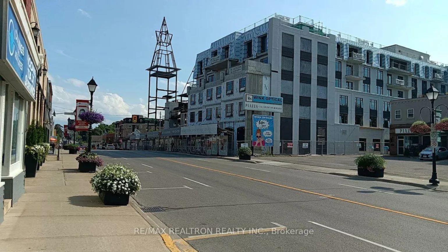 15198, Yonge, Aurora Heights, Aurora