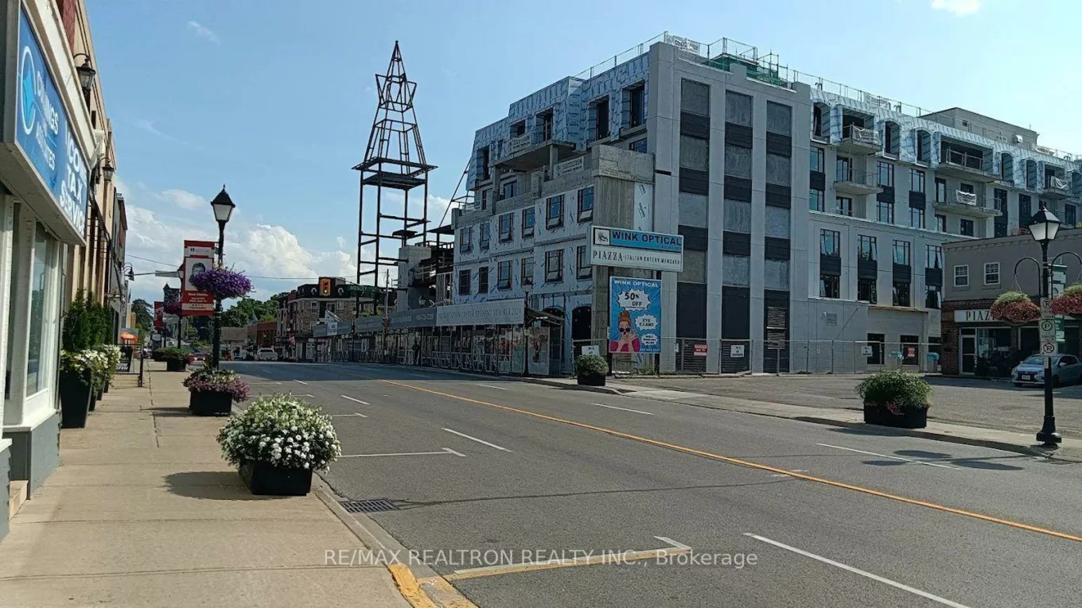 15198, Yonge, Aurora Heights, Aurora