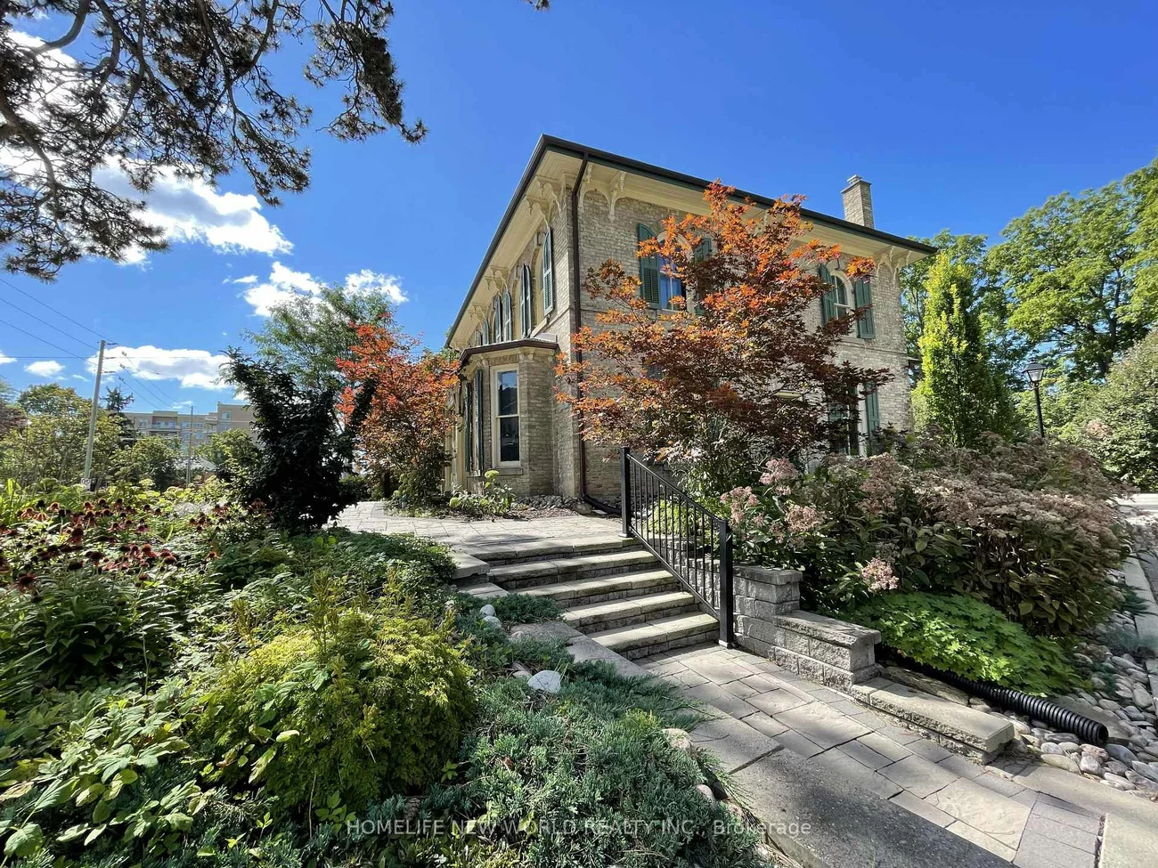 15342, Yonge, Aurora Village, Aurora