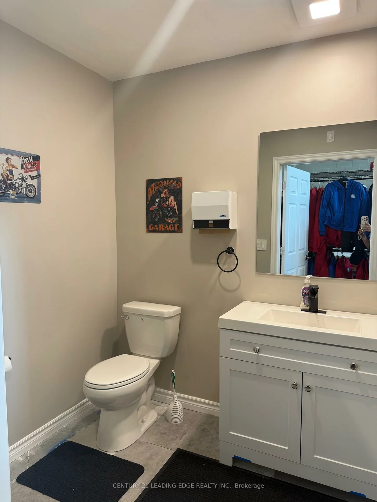 45, Eric T Smith, Bayview Southeast, Aurora