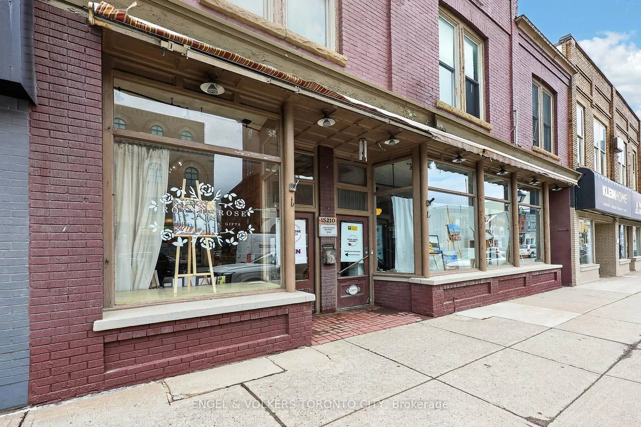 15210, Yonge, Aurora Village, Aurora