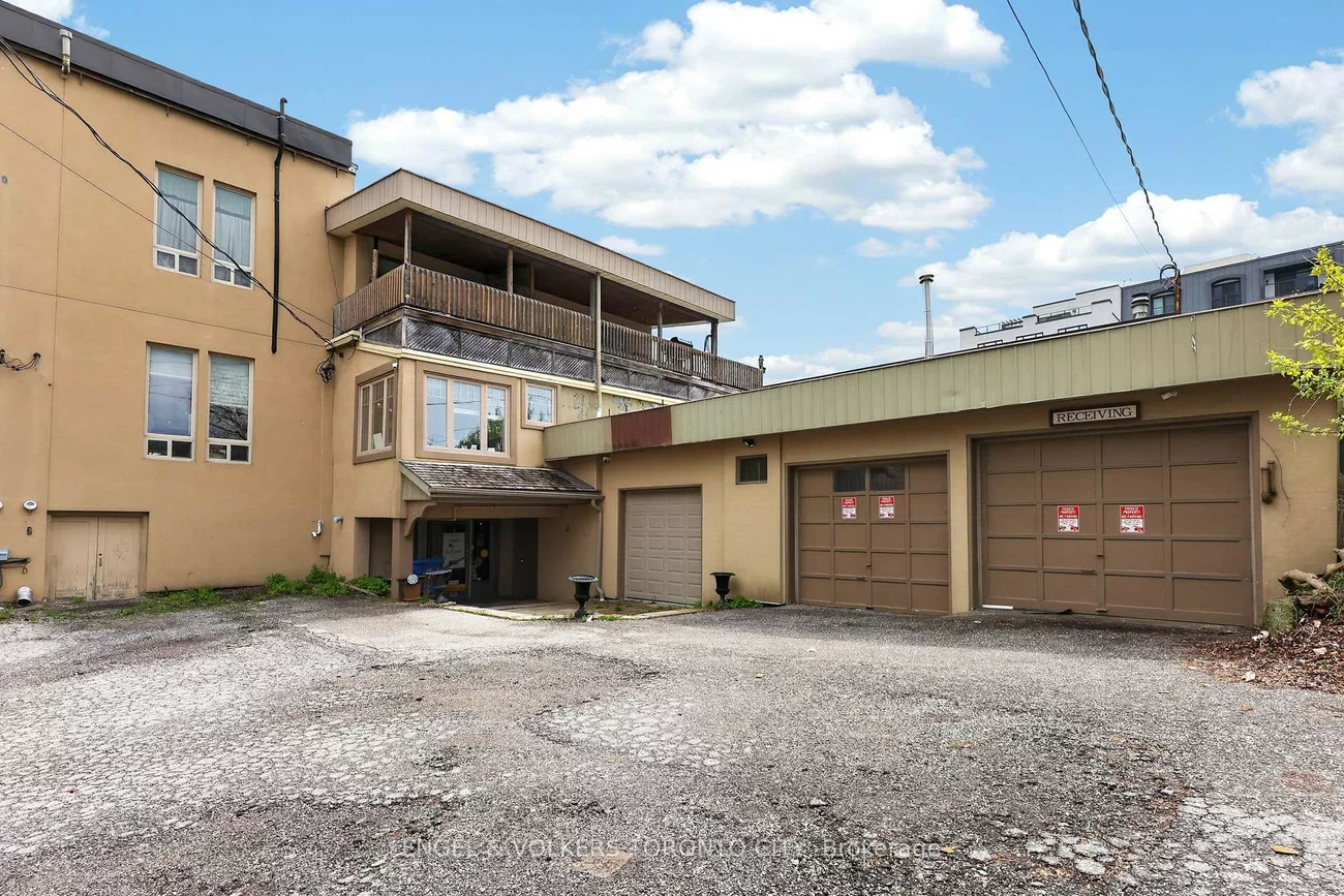15210, Yonge, Aurora Village, Aurora