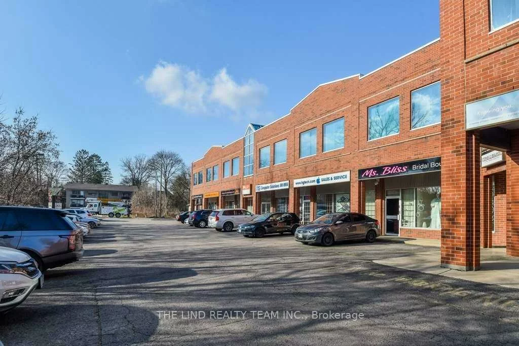 15105, Yonge, Aurora Village, Aurora