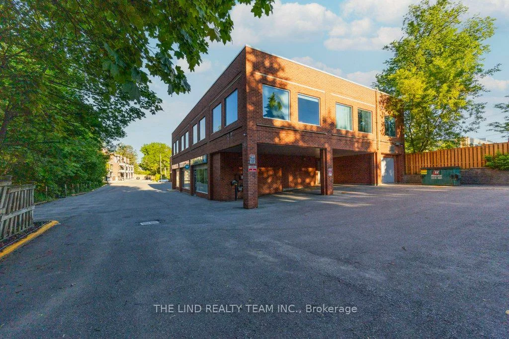 15105, Yonge, Aurora Village, Aurora